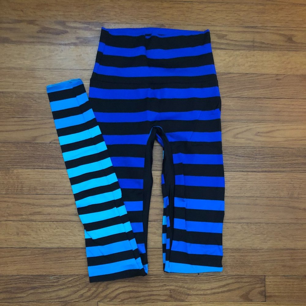 K. Deere Leggings - Size Small - Blue Ombre Stripe